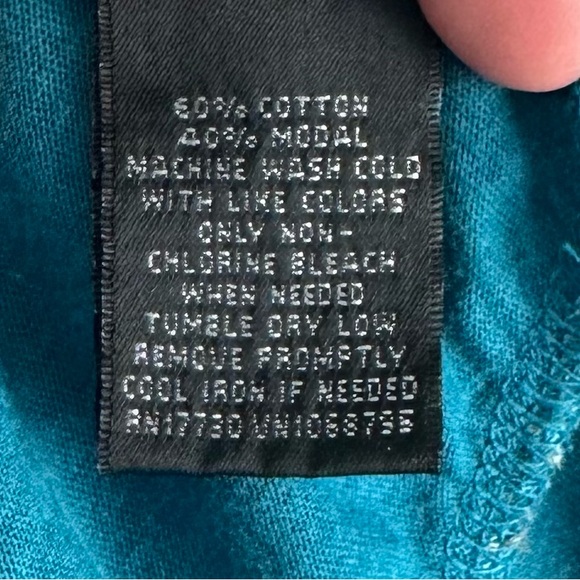 Mossimo Plus Size 24w/26w Blue Top Scoop Neck Keyhole Back - Picture 10 of 11